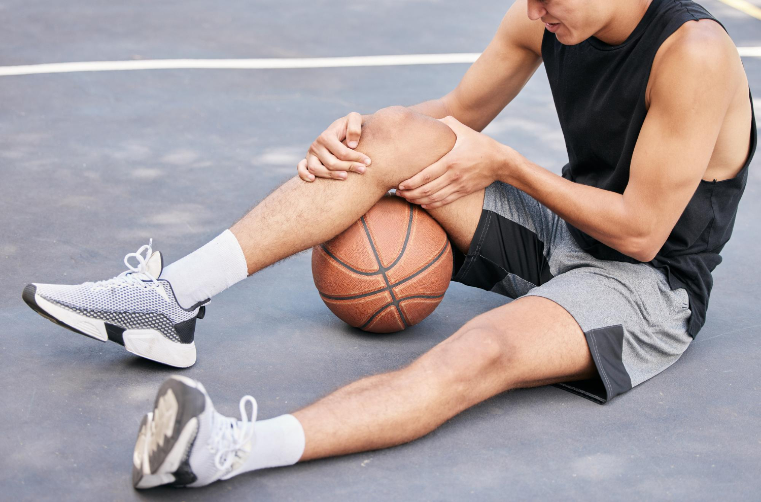 Recovering From Sports Injuries: When to See a Chiropractor