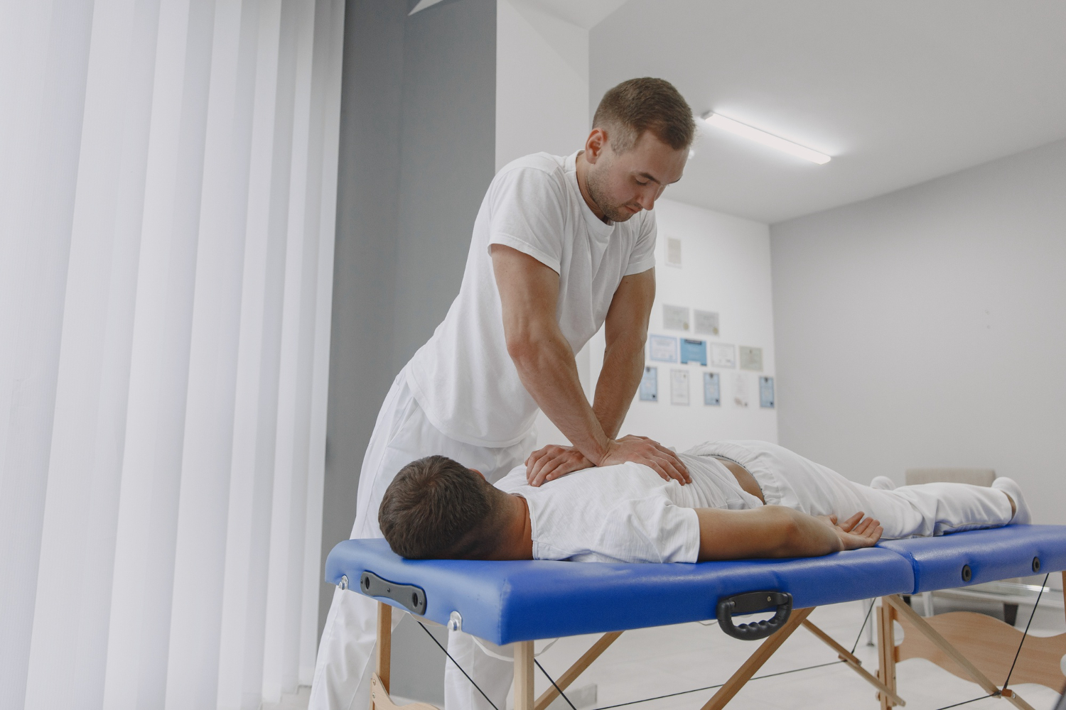 chiropractor for back pain